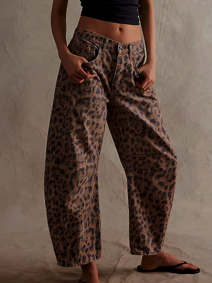 Women's Barrel Leg Jeans with Relaxed Curved Fit