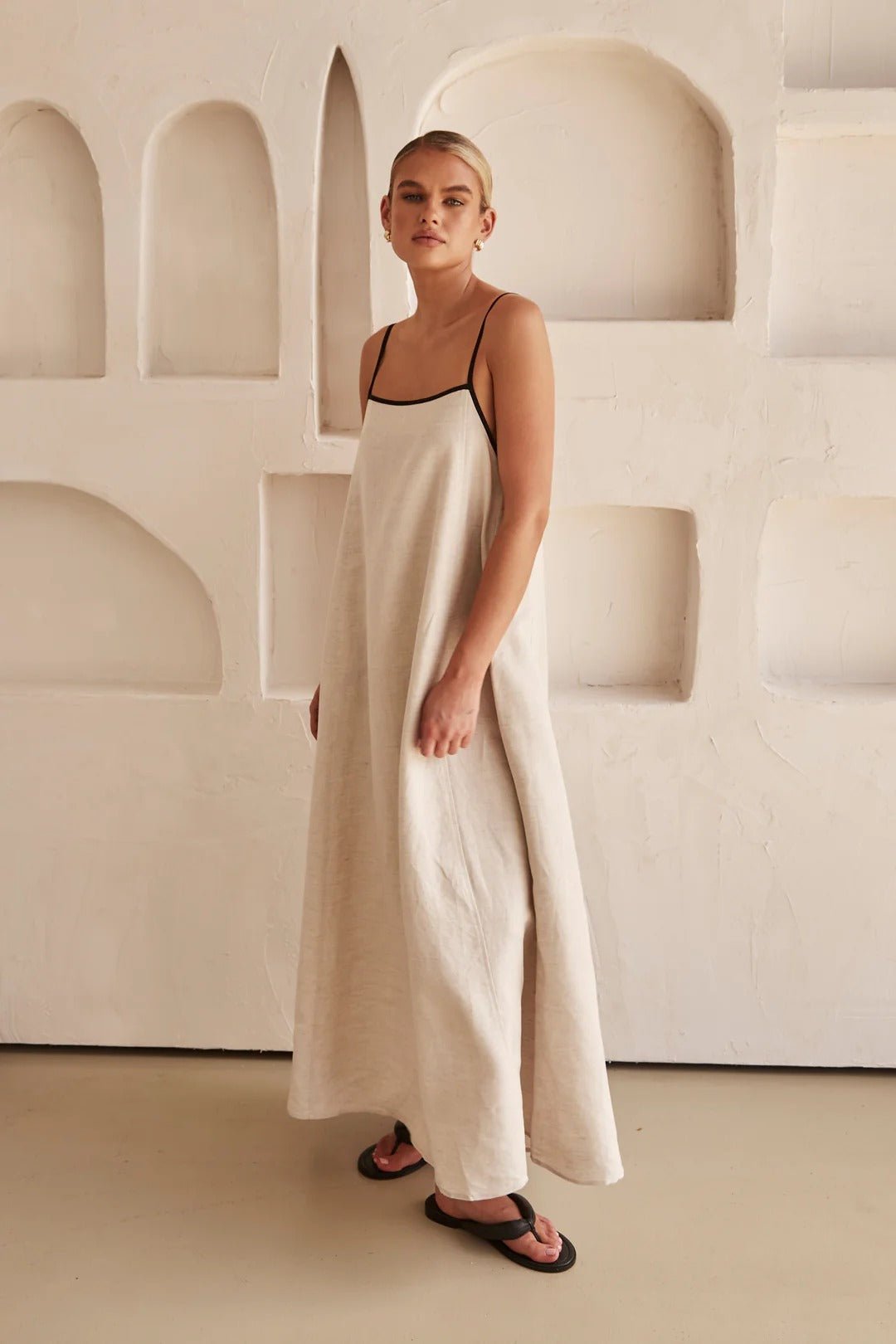 Women's Linen Maxi Dress with Contrast Trim and Adjustable Straps