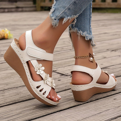 Women's Wedge Sandals With Floral Detail