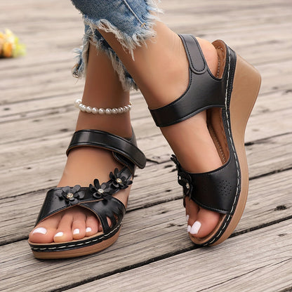 Women's Wedge Sandals With Floral Detail